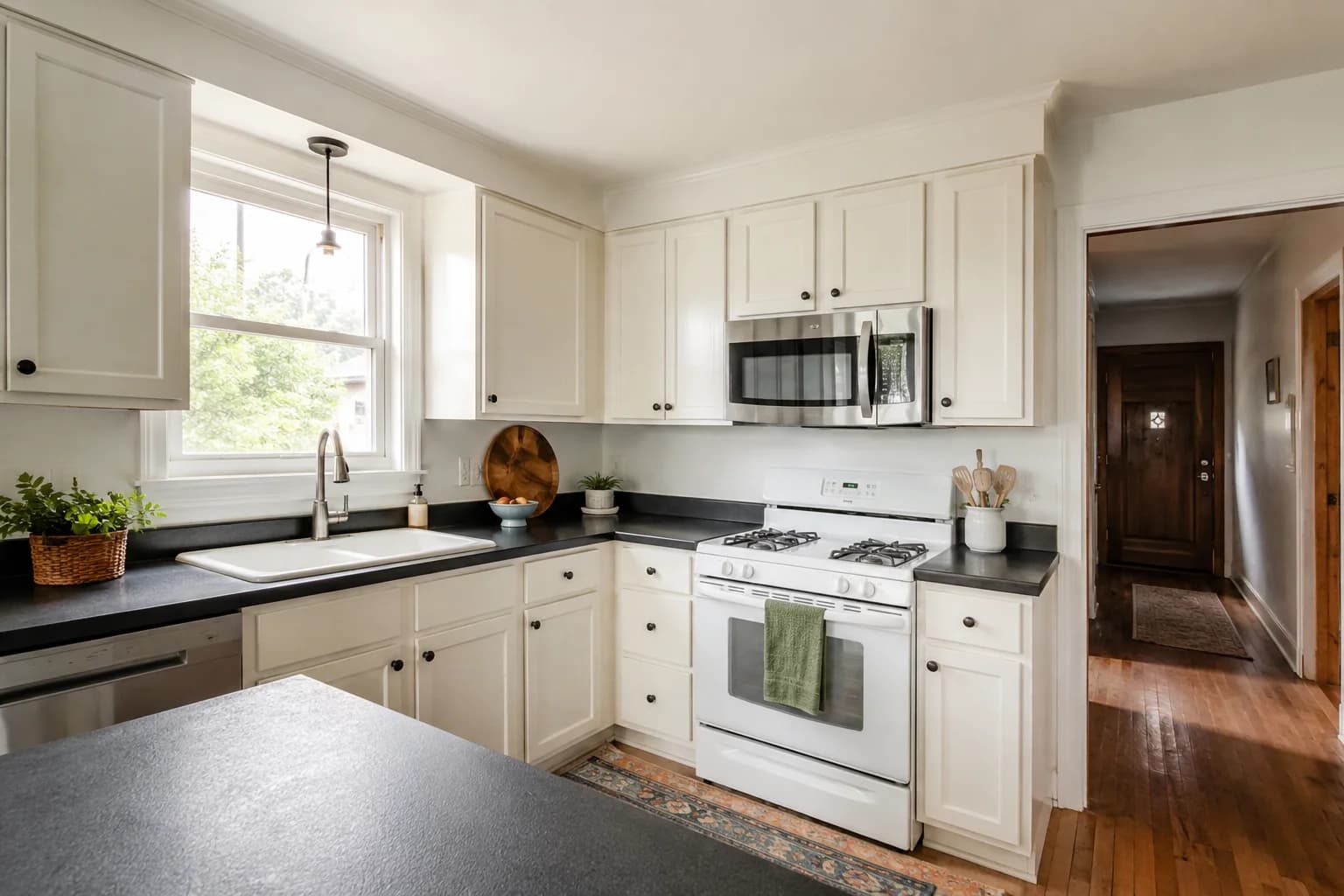 Interior Residential Repaint in Twin Cities Metro